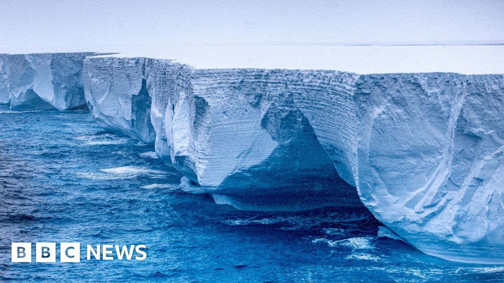 Read more about the article A23a iceberg moving north again after being trapped in vortex