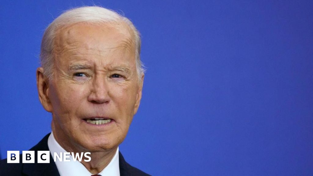 You are currently viewing Biden issues 39 presidential pardons and commutes 1,500 sentences