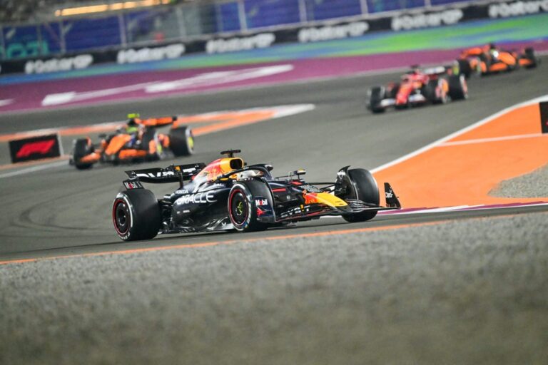 Read more about the article Chaotic F1 Qatar GP ends with Max Verstappen win, sets up season finale showdown