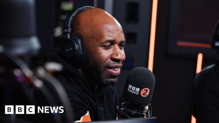 Read more about the article DJ Spoony thanks ‘amazing’ NHS after brain operation