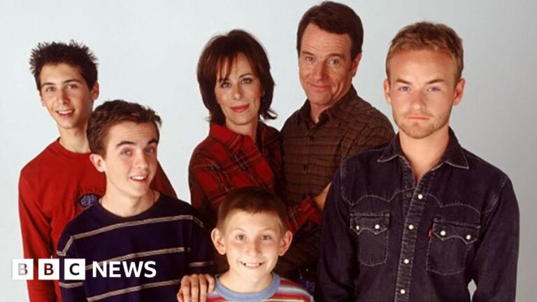 Read more about the article Disney+ reboot to star Frankie Muniz, Bryan Cranston and Jane Kaczmarek