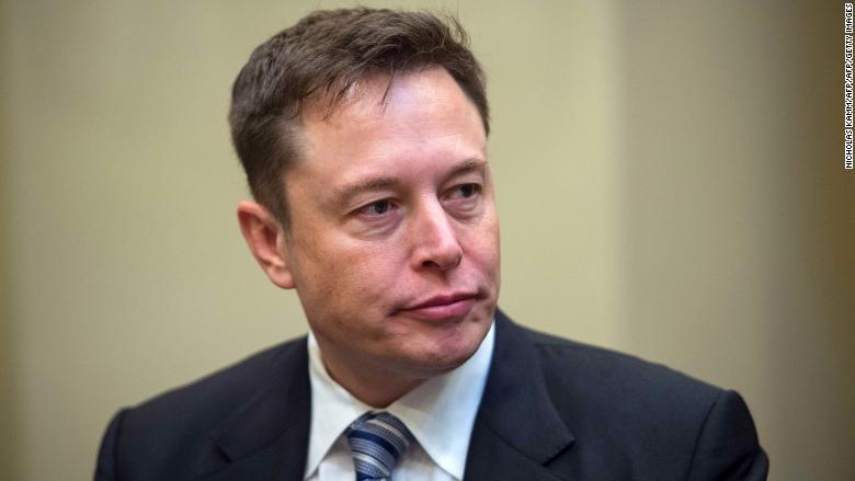 Read more about the article Elon Musk agrees to pay $20 million and quit as Tesla chairman in deal with SEC