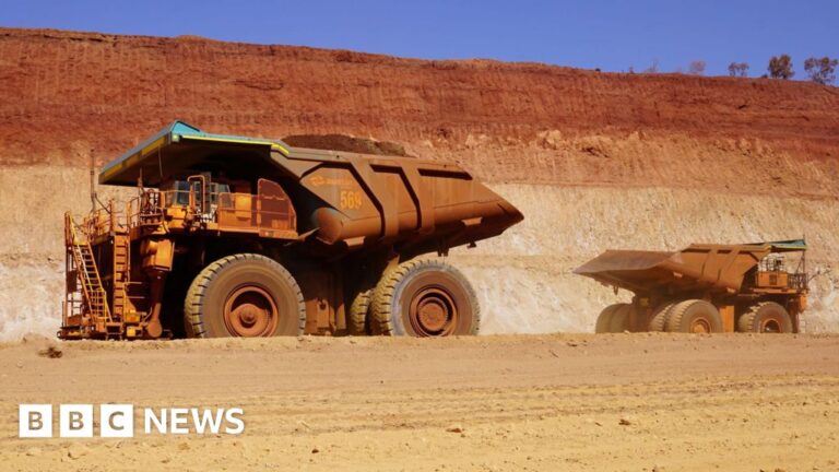 Read more about the article How mines control driverless trucks