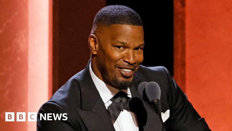 Read more about the article Jamie Foxx reveals he had a stroke in 2023