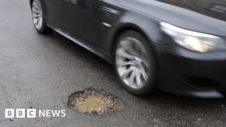 Read more about the article Local authorities given extra £500m to fix potholes