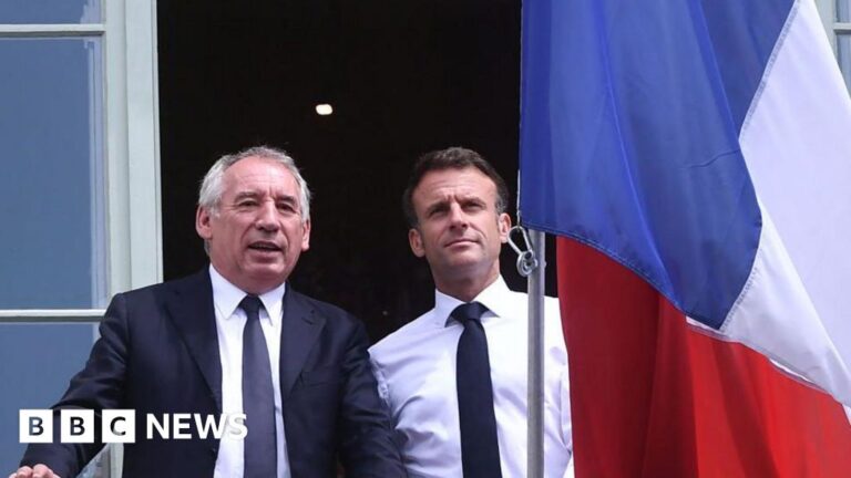 Read more about the article Macron meets centrist Bayrou ahead of imminent decision on next French PM