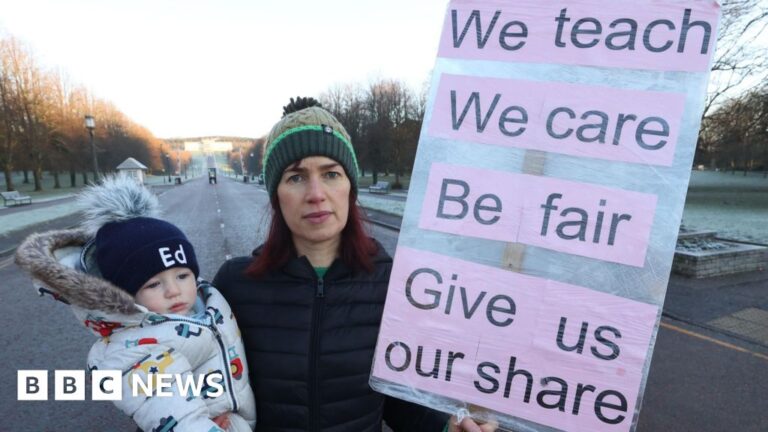 Read more about the article NI teacher pay rise ‘simply impossible’, says education minister