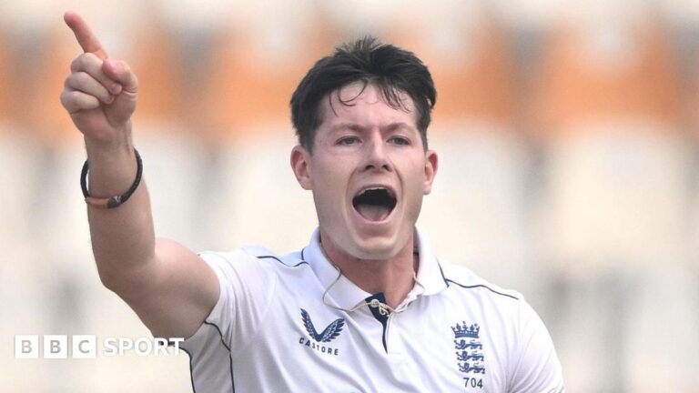 Read more about the article New Zealand v England: Matthew Potts replaces Chris Woakes in Hamilton