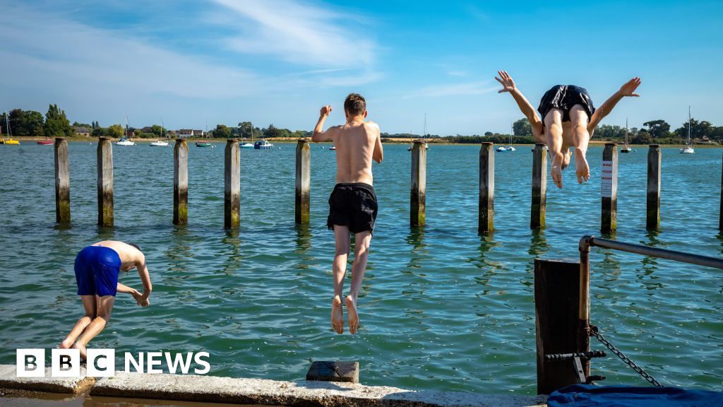 You are currently viewing Number of English bathing sites rated ‘poor’ doubles