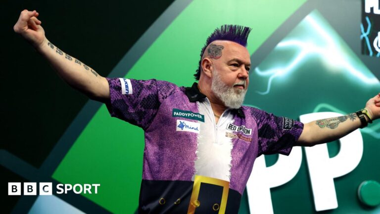 Read more about the article PDC World Darts Championship 2025 results: Peter Wright wins, Ryan Meikle beats Fallon Sherrock