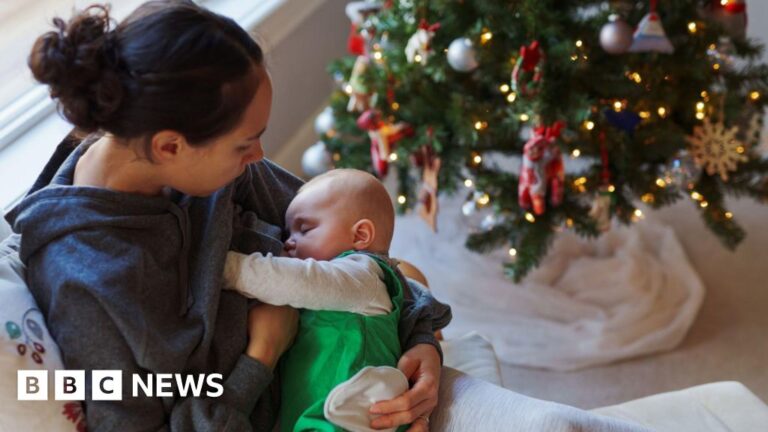 Read more about the article People seek NHS advice on drinking and breastfeeding at Christmas