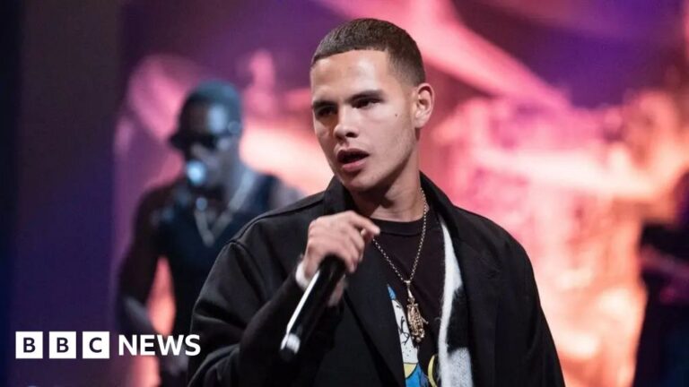 Read more about the article Rapper cleared of raping fan after gig