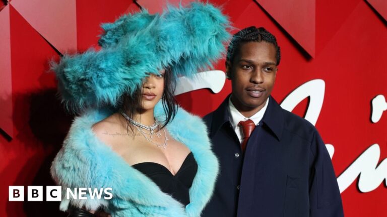 Read more about the article Rihanna, A$AP Rocky star on red carpet