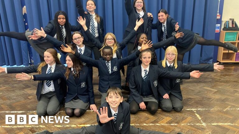 Read more about the article Swindon school fundraises for Times Square dance opportunity