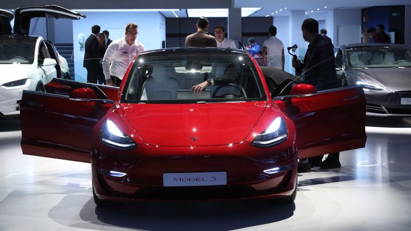 Read more about the article Tesla calms fears with strong sales numbers