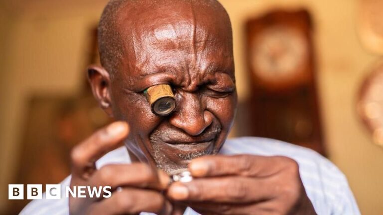 Read more about the article The Nigerian wristwatch repairer lost in time in Kaduna