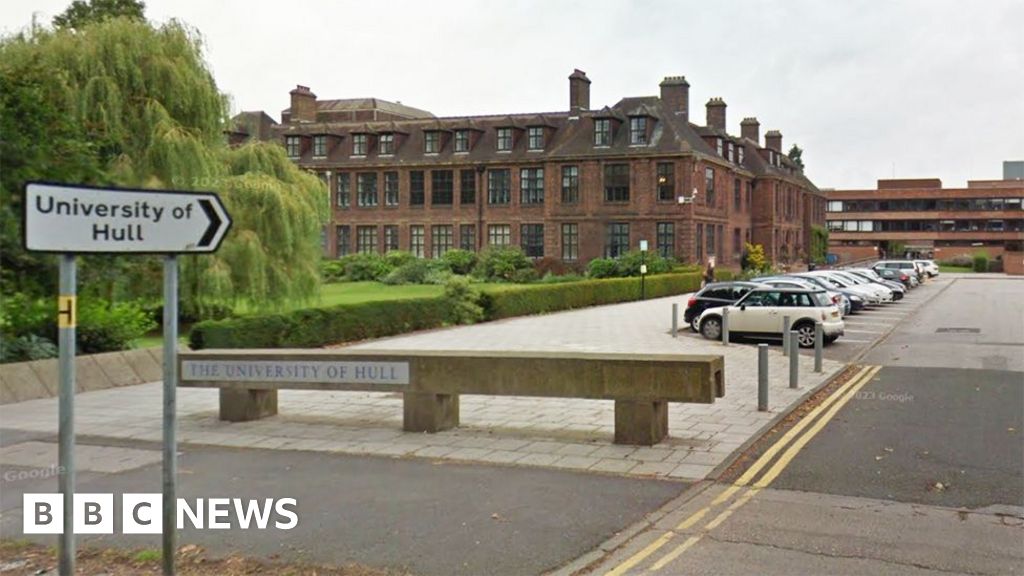 Read more about the article University of Hull to close its chemistry department