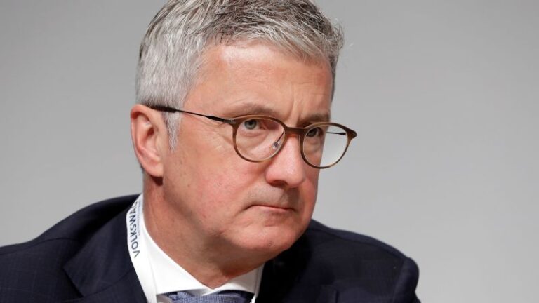 Read more about the article Volkswagen dumps jailed Audi CEO amid emissions probe