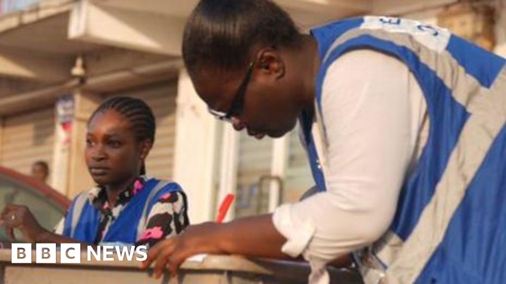 You are currently viewing Vote counting begins as new president awaits