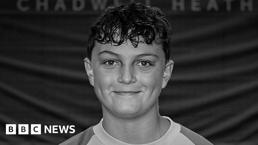 You are currently viewing West Ham goalkeeper 15, dies after cancer diagnosis