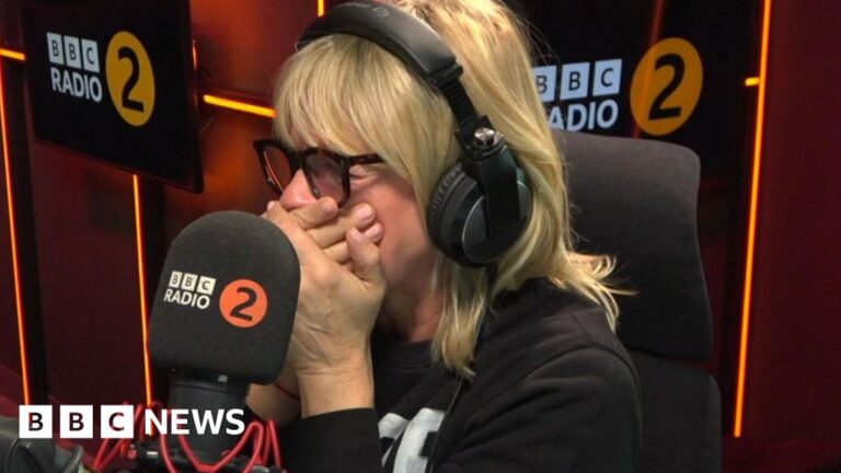 Read more about the article Zoe Ball in tears at son Woody’s last show message