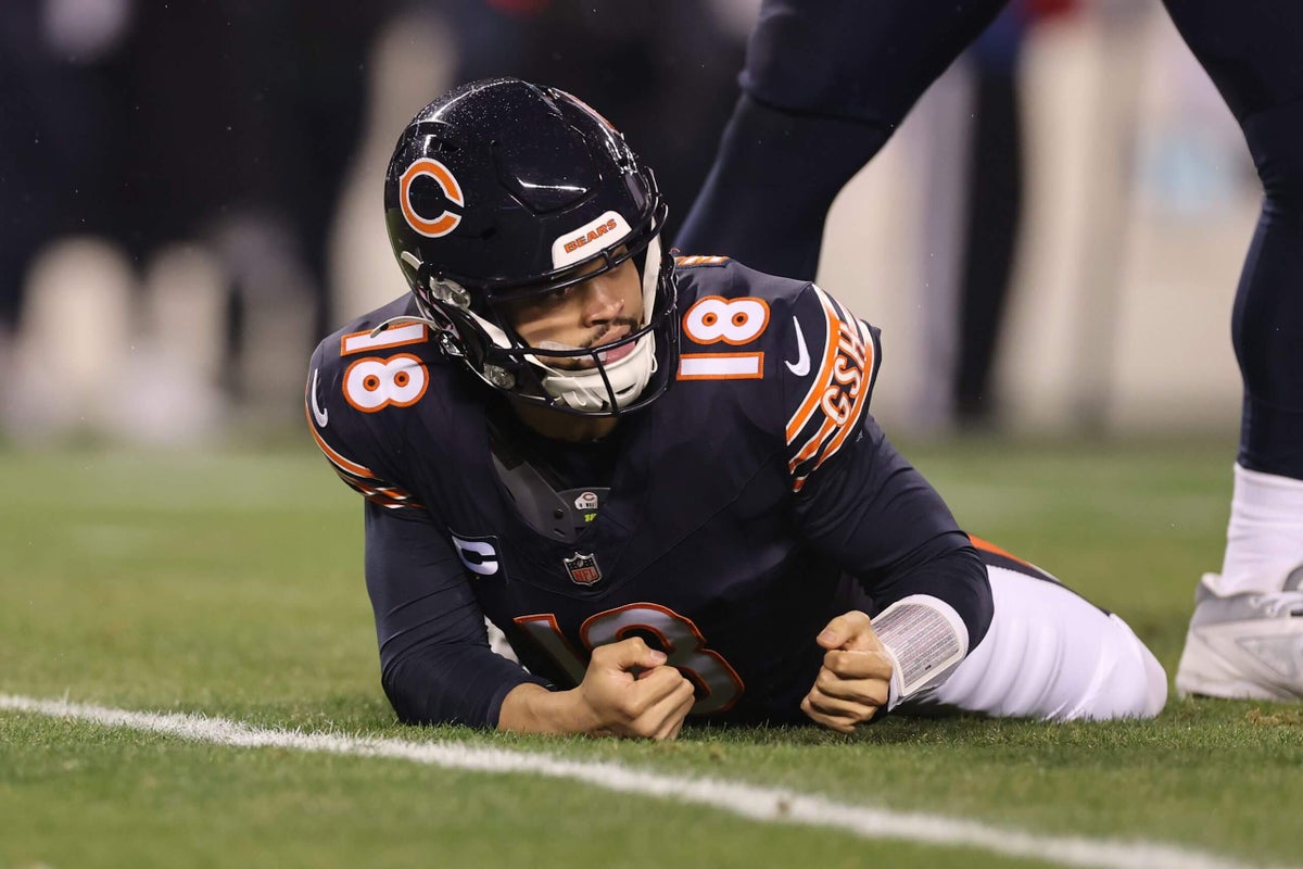 You are currently viewing ‘Sell the team!’: Bears fans vent their anger in home finale of calamitous season