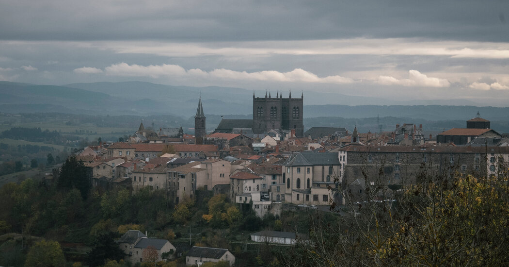 You are currently viewing A French Cathedral Turned to Hams to Restore Its Organ