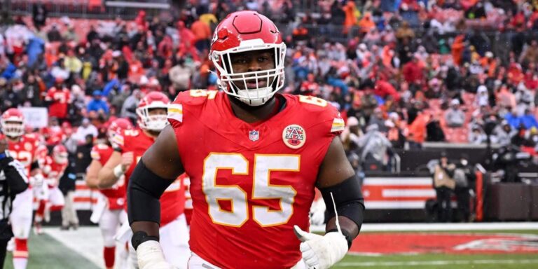 Read more about the article Chiefs guard Trey Smith is living his NFL dream. But it almost never happened