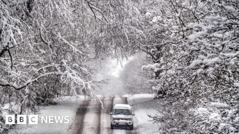 Read more about the article Commuters warned of icy roads and travel disruption