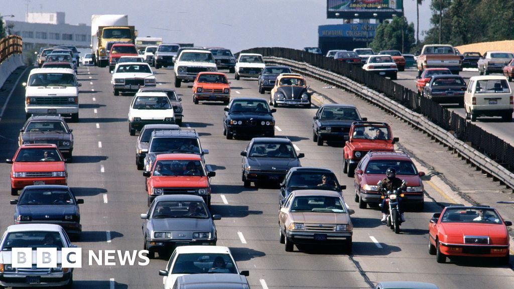 Read more about the article Could bike lanes reshape car-crazy Los Angeles?