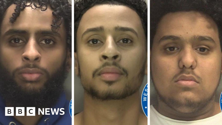 Read more about the article Gang who used Grindr to rob victims jailed