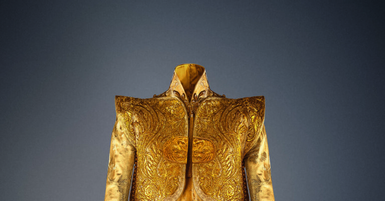 Read more about the article Gold on Clothing Is the Focus of a New Exhibition in Paris