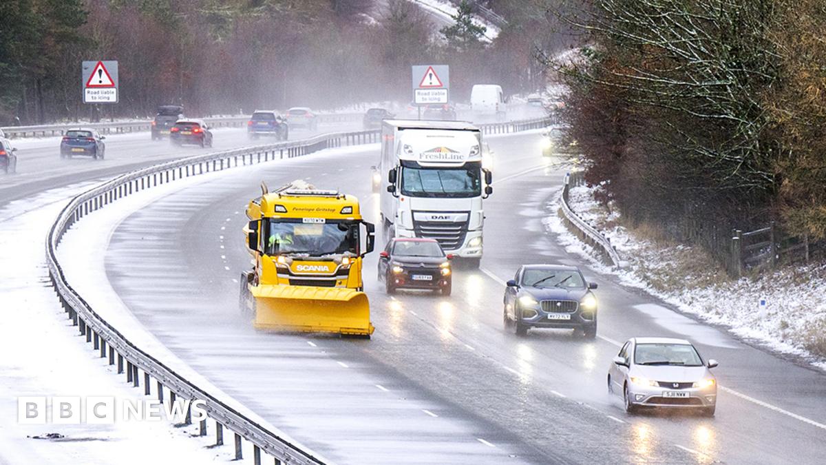 You are currently viewing How to drive in snow and icy weather