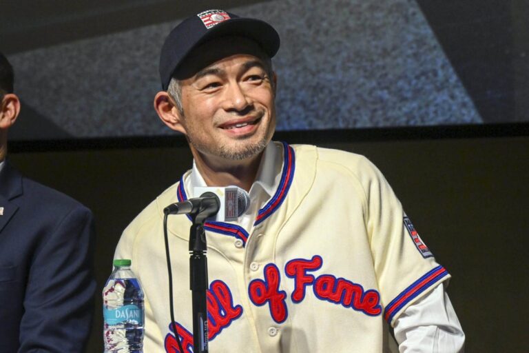 Read more about the article Ichiro finds special joy in his place of peace, the Hall of Fame, which he’s forever changed