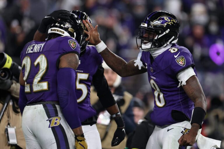 Read more about the article In manhandling Steelers, Ravens show their playoff potential: ‘This is the appetizer’