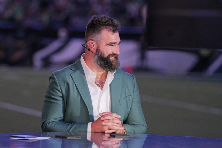 Read more about the article Jason Kelce’s new late-night show needs more Kelce, less comedy: Takeaways