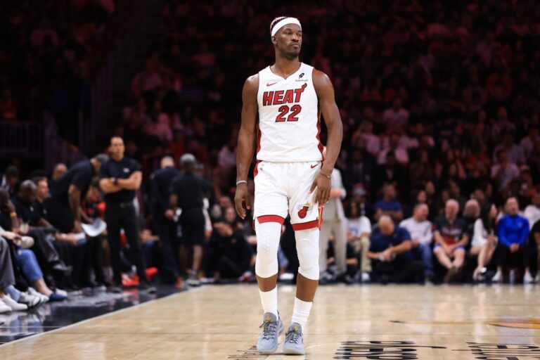 Read more about the article Jimmy Butler suspended for 7 games by Heat for ‘conduct detrimental to the team’