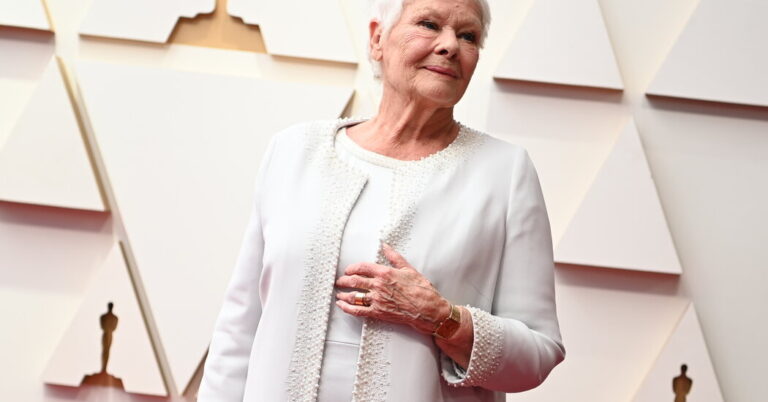 Read more about the article Judi Dench Says She No Longer Goes to Events Alone, Citing Vision Loss