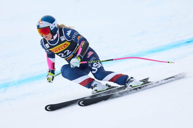 Read more about the article Lindsey Vonn crashes while on pace for podium finish at 2026 Olympic venue