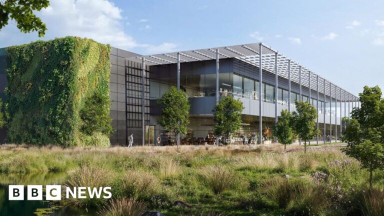 Read more about the article Outline plans for massive Hertfordshire data centre win approval