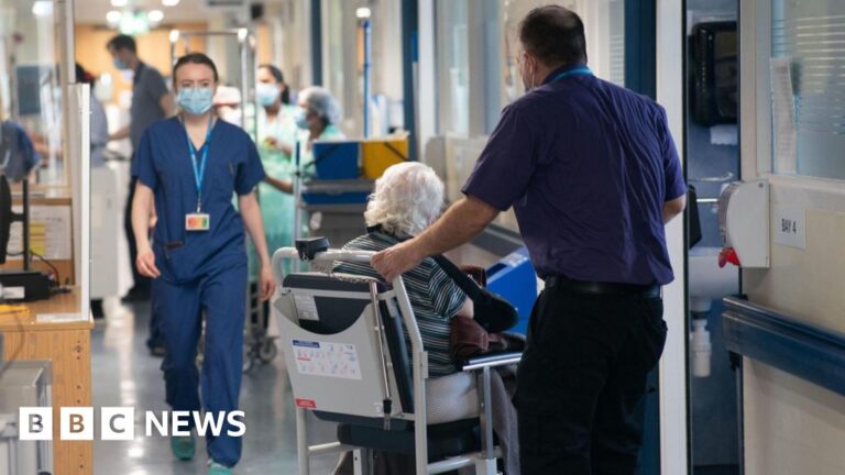 Read more about the article ‘Patients are collapsing in the waiting room’: A&E nurses speak out