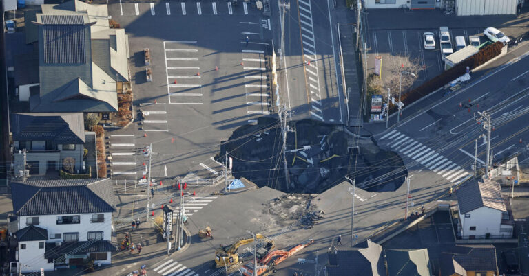 Read more about the article Rescuers in Japan Try to Reach Driver Trapped in Sinkhole For Days