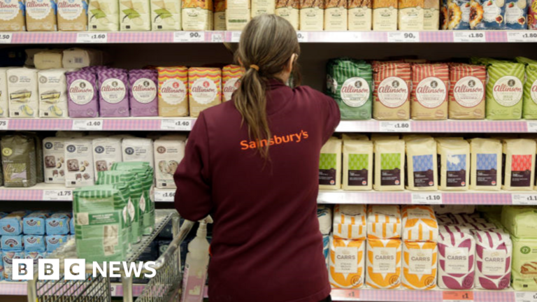 Read more about the article Sainsbury’s to raise pay to £12.60 an hour