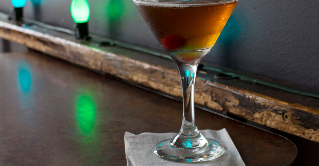 You are currently viewing Surgeon General Calls for Cancer Warnings on Alcohol