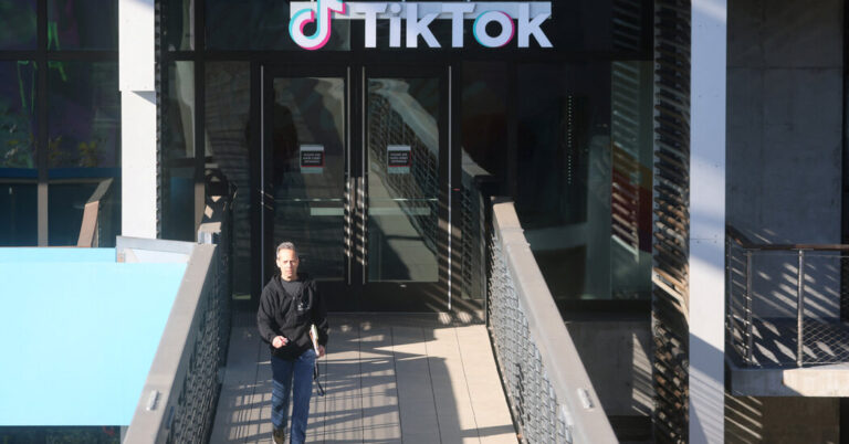 Read more about the article TikTok to ‘Go Dark’ on Sunday for Its 170 Million American Users