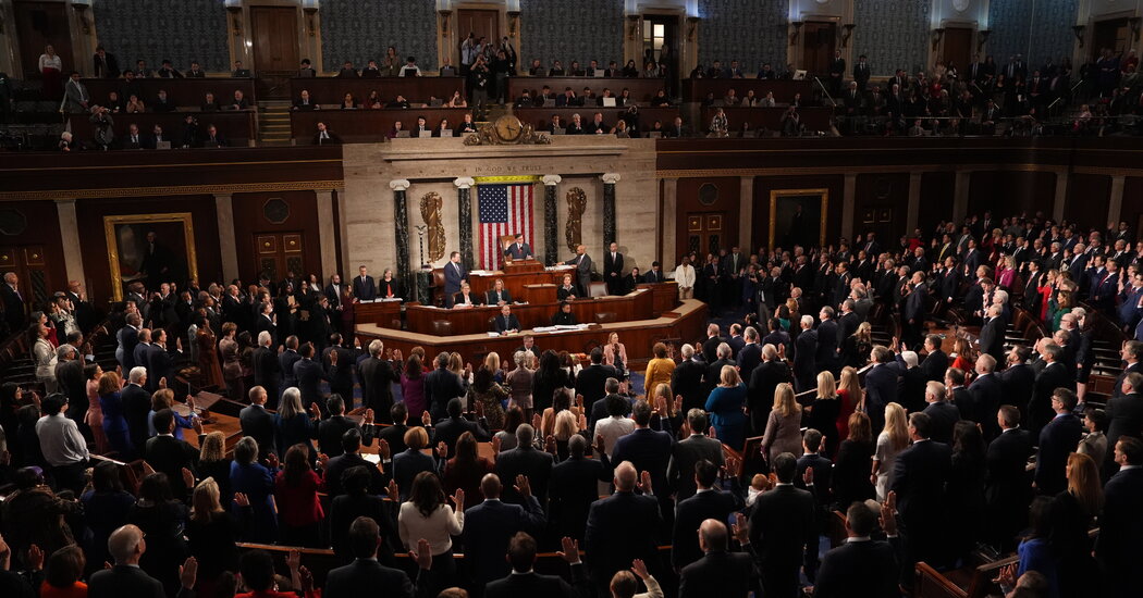 Read more about the article With Speaker Drama and Family Photos, New Congress Gets Off to a Wobbly Start