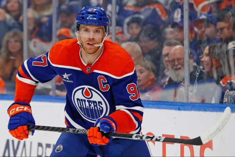 Read more about the article 16 stats: Can Connor McDavid become the NHL’s first $20 million player?