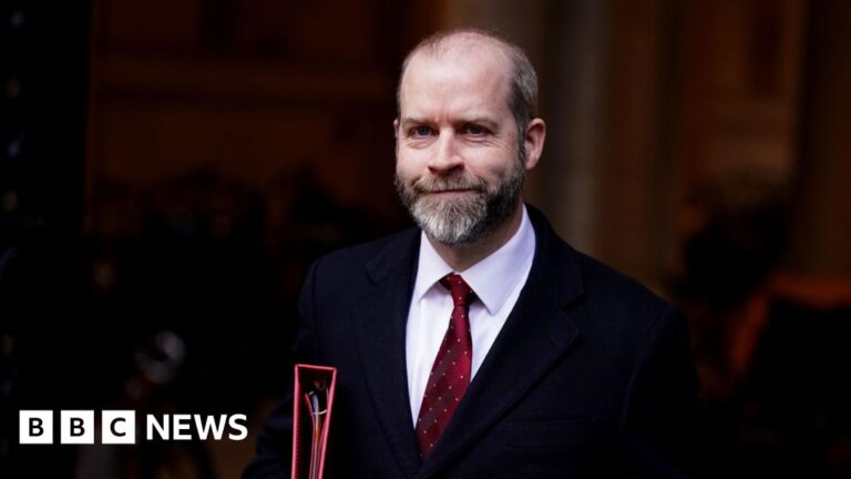 Read more about the article Business secretary Jonathan Reynolds apologises for solicitor claim