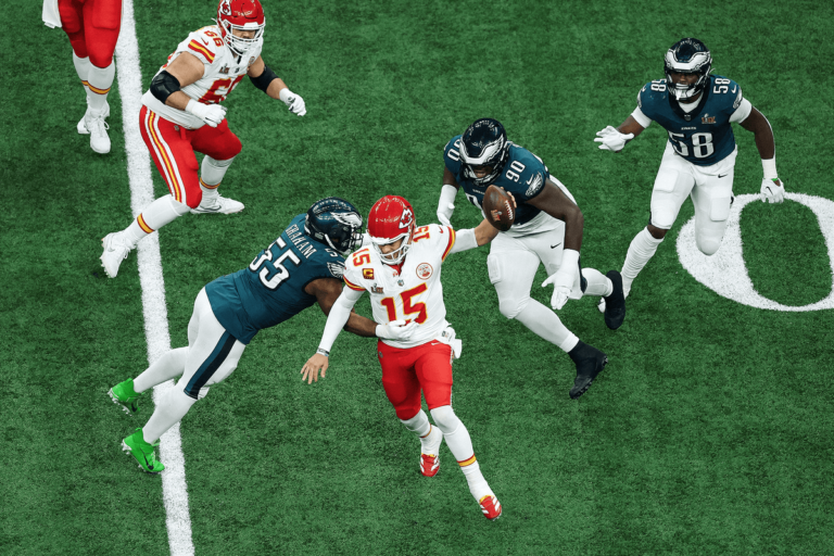 Read more about the article Chiefs’ shoddy O-line, WR corps prove too much for Patrick Mahomes to overcome