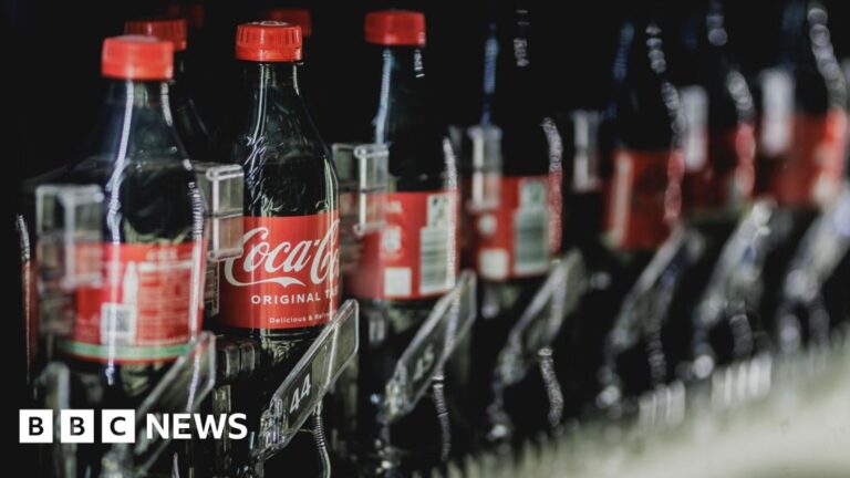 Read more about the article Coca-cola says it could use more plastic due to Trump tariffs